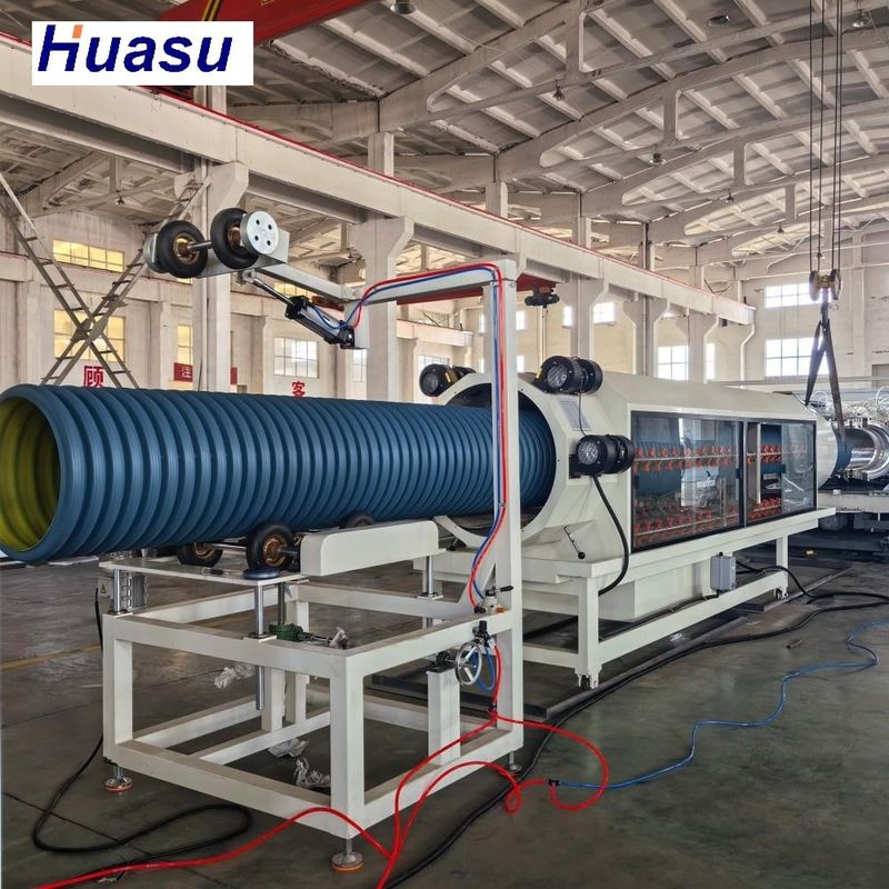 DWC-Rohr-Extrusionslinie mit einer Kapazität von 60-2000 kg/h, Siemens PLC-System und Online-Belling für die Produktion von doppelwandigen Wellrohr