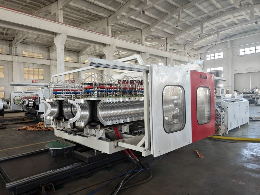 Plastik-PE-PP-PVC-Rohr-Extrusionsleitung mit konischem Zwillingschraub-Extruder und recycelter Wassertemperaturregelung