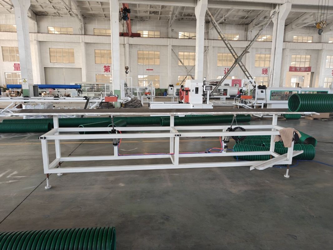 Plastik-PE-PP-PVC-Rohr-Extrusionsleitung mit konischem Zwillingschraub-Extruder und recycelter Wassertemperaturregelung