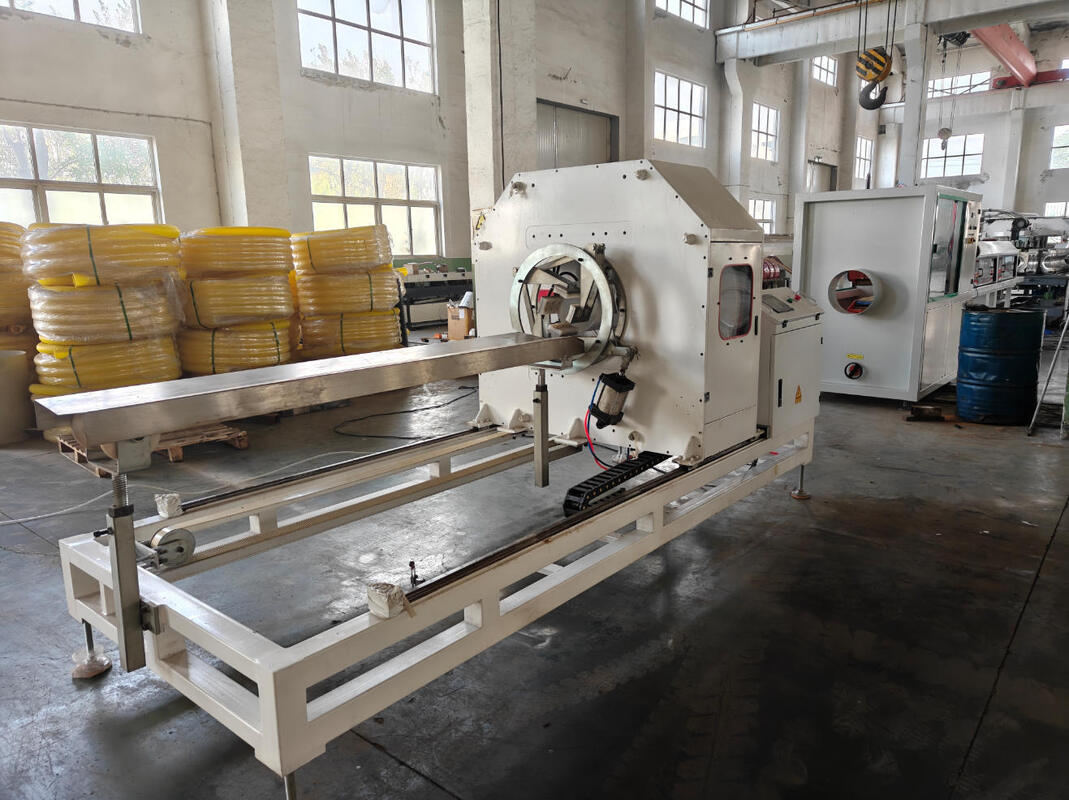 Doppelwandige Wellrohr-Extrusionslinie mit hochhärtem Zylinder-Schnecken-System HV>740 und 20CrMnTi-Zahnradmaterial in vertikaler oder horizontaler Konfiguration