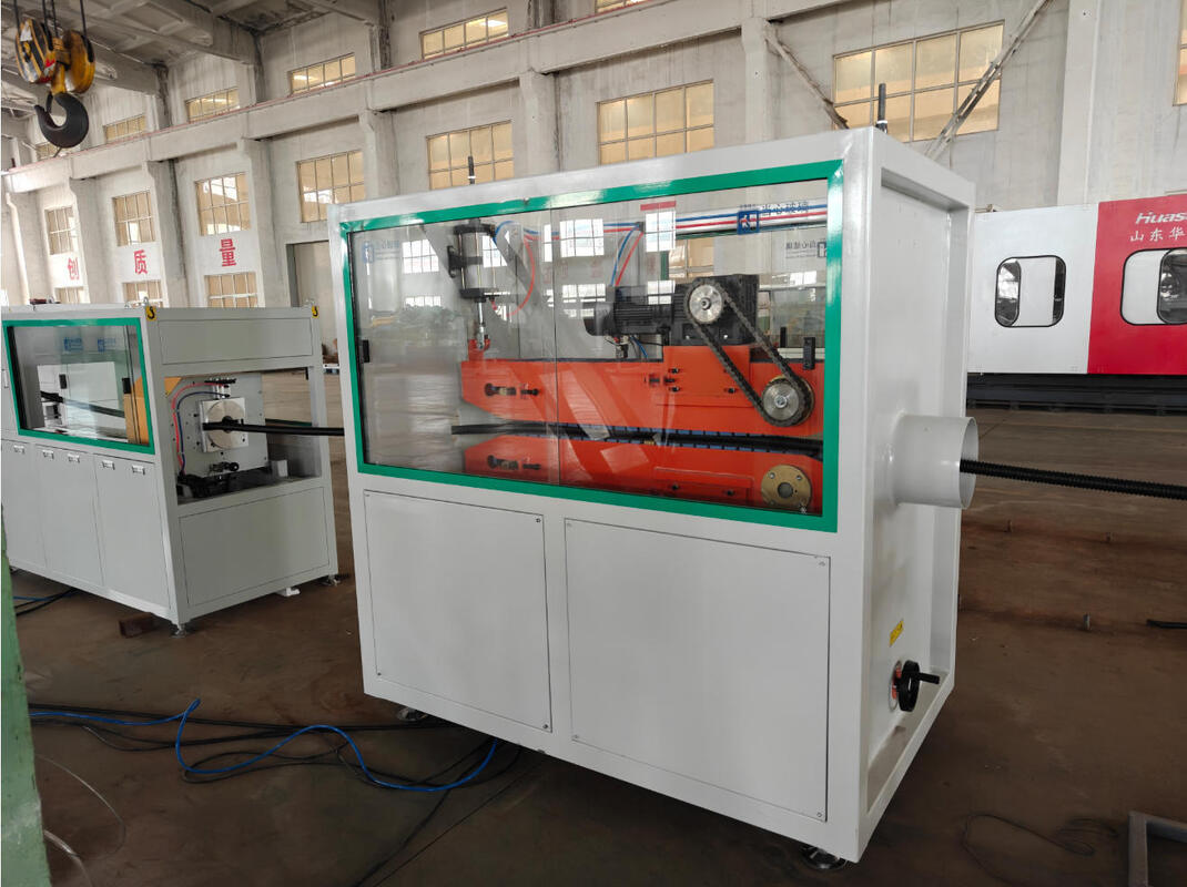 PLC-gesteuerte Einzelwand-Wellrohr-Extrusionslinie mit 37 kW Motorleistung und Zylinder-Nitrierhärtungstiefe 0,4～0,7 mm