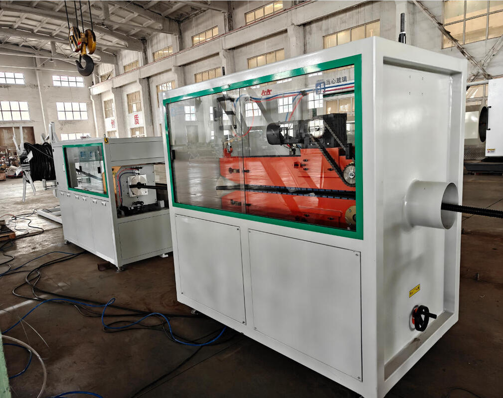 Stahl-Einwandwellrohr-Extrusionslinie mit Schneider Siemens Elektrik-Komponenten, 1 Jahr Garantie und Zylinder-Nitriertiefe 0,4～0,7 mm