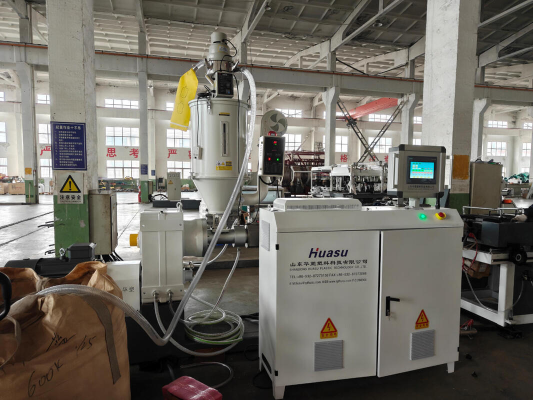 Einwandige Wellrohr-Extrusionslinie mit maximaler Rohrnennweite 110 mm, Wasserkühlsystem und Siemens-Motor für Hochgeschwindigkeits-Produktion