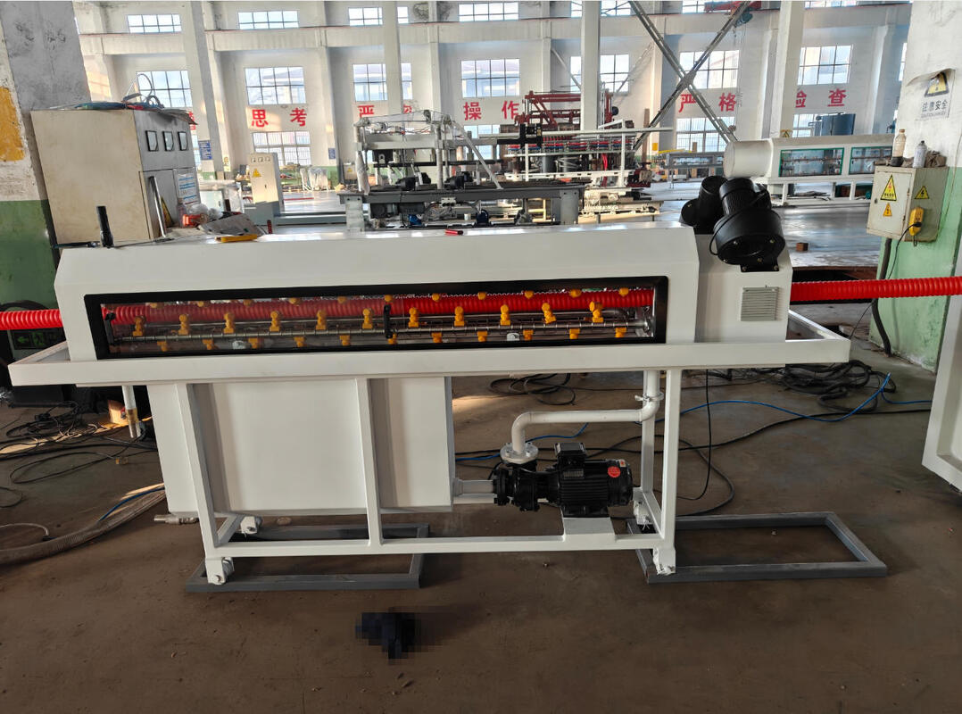 Wasserkühlung Einwandgewölbte Rohr Extrusionsleitung mit Siemens Hauptmotor für PE PP PVC Materialien