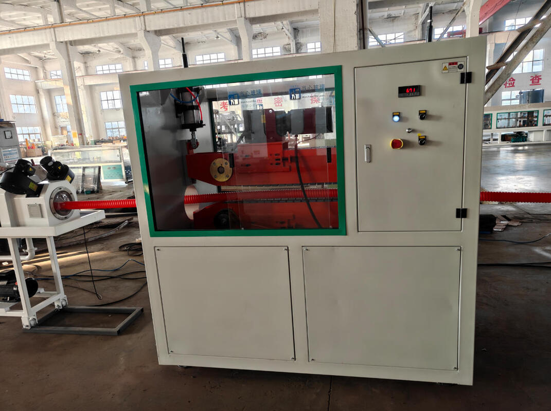 Wassergekühlte Einzelwand-Wellrohr-Extrusionslinie mit Siemens-Hauptmotor für Dauerbetrieb