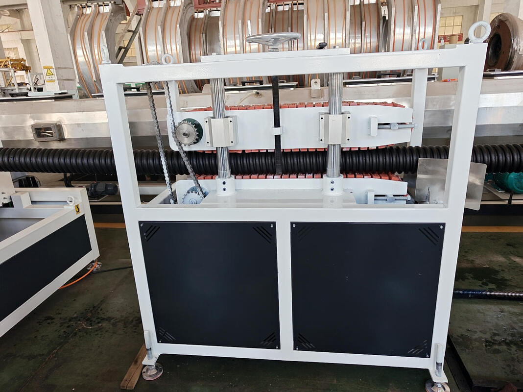 PP-Spiralrohr-Extrusionslinie einschließlich 100m Rollenwickler und HDPE-Rohrmaterial für industrielle Rohrlösungen