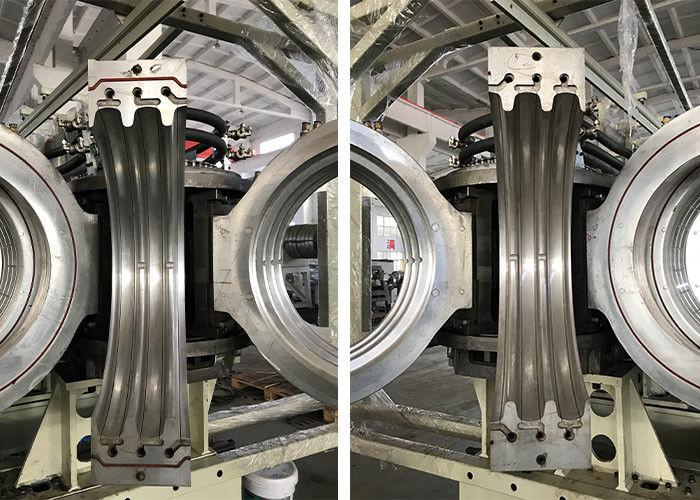 300mm HDPE Rohr-Verdrängungs-Linie Linie 3m/Min Calbe Jacket Pipe Production